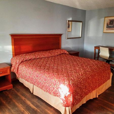 Hiway Inn Express Elk City Bagian luar foto